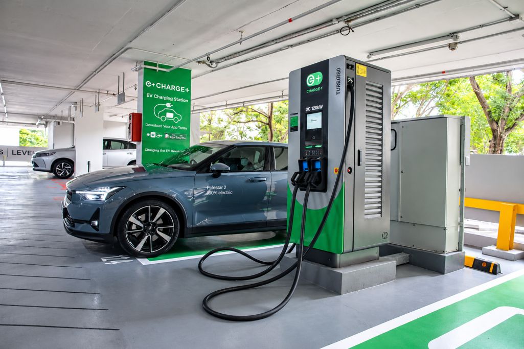 Hạ tầng sạc xe điện Việt Nam bứt tốc: Người mua cần hiểu gì?