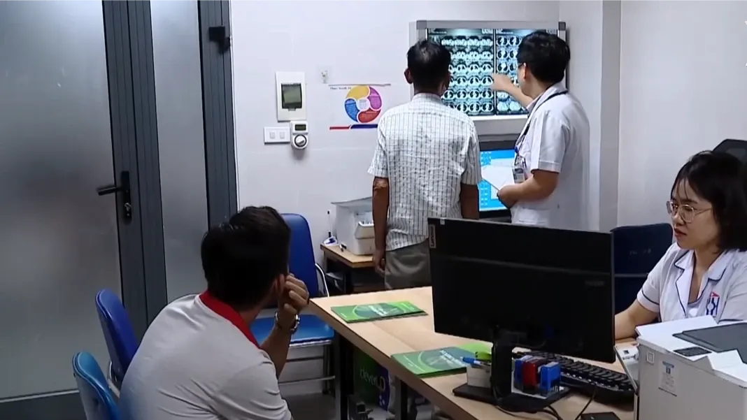 Không hút thuốc vẫn mắc ung thư phổi: Những nguyên nhân ít ai ngờ