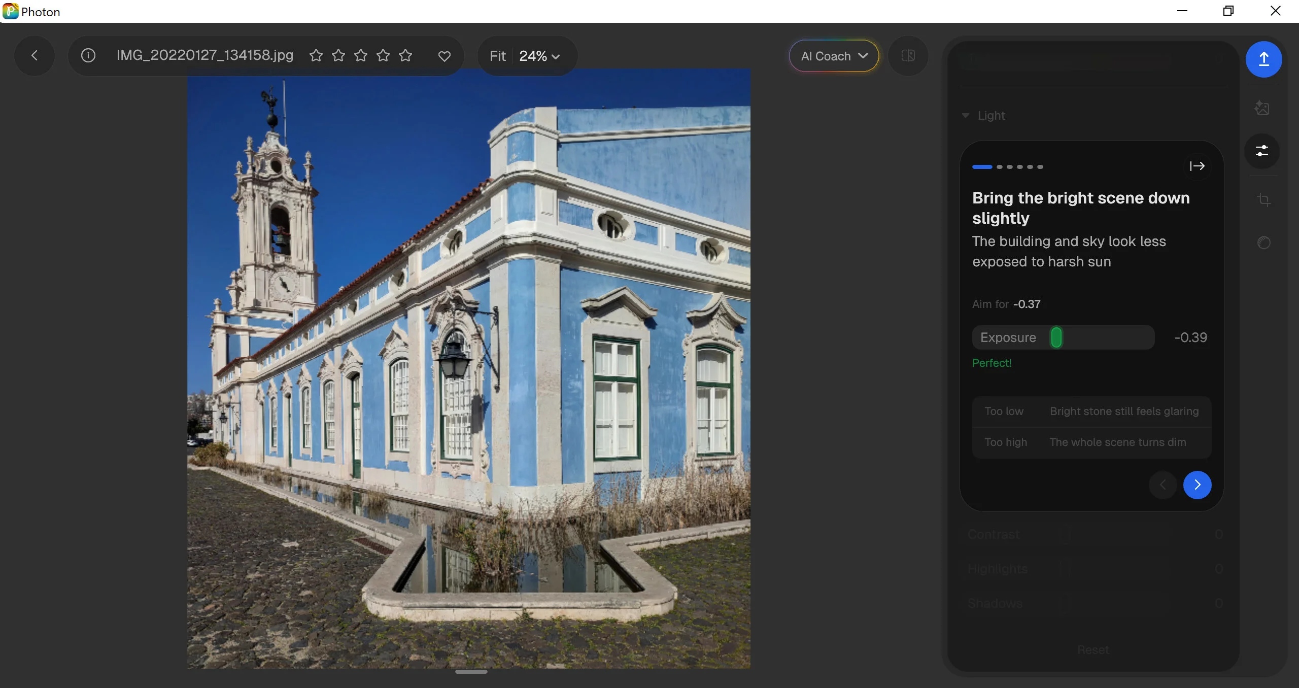 Photoshop AI Editor vs. Evoto 8.0: Ai là trợ lý thời gian tốt nhất?