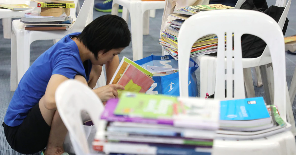 Sách giáo khoa miễn phí cho mọi học sinh: mục tiêu đẹp nhưng đường đi gập ghềnh