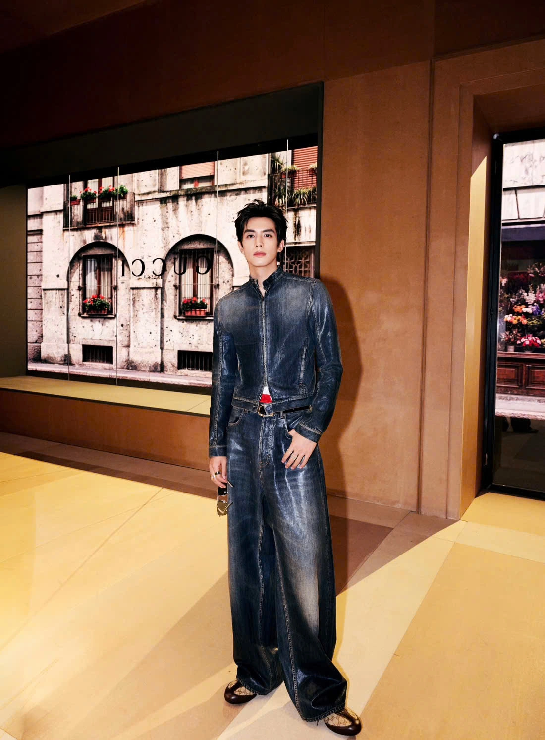 Hồ Ngọc Hà và dàn sao Trung khuấy đảo Gucci tại Milan Fashion Week