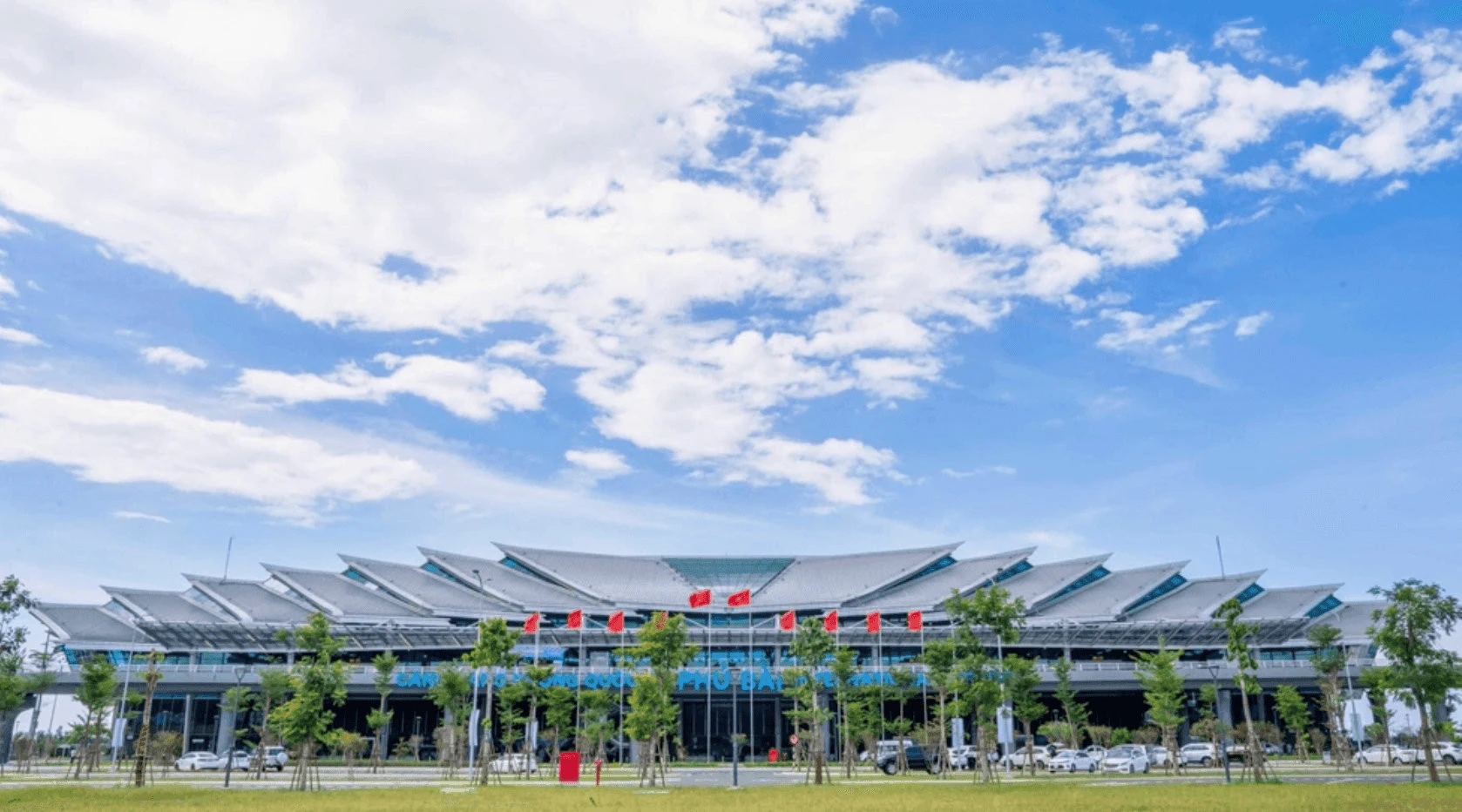 Sân bay di sản: Mở lại Cà Mau, mở rộng Phú Bài với đường băng mới
