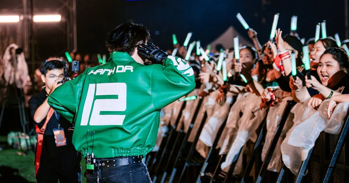 Concert không còn chỉ là âm nhạc: cuộc đua trải nghiệm và quà tặng