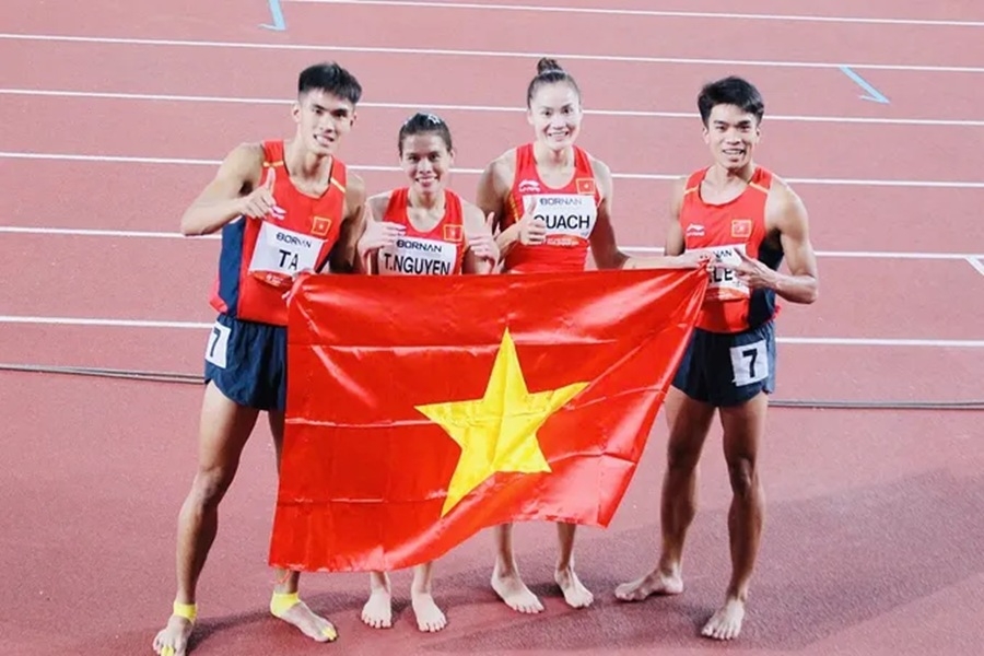 Điền kinh lập kỷ lục quốc gia với huy chương đồng tiếp sức 4x400m hỗn hợp