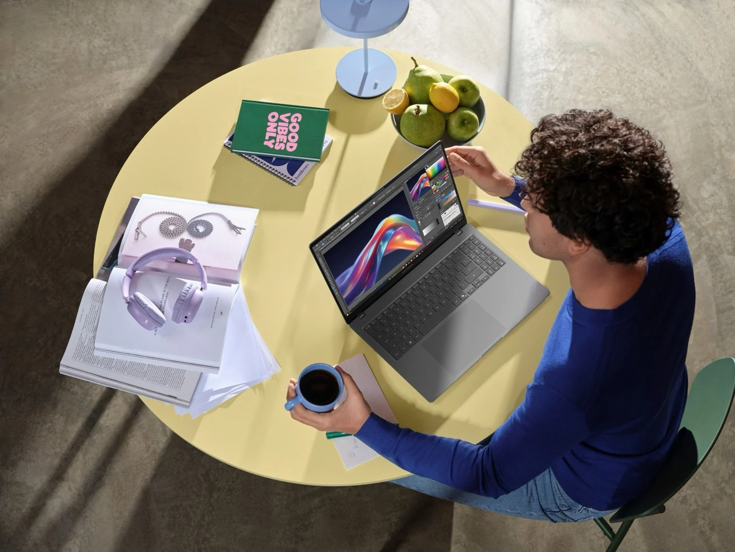 Laptop nhẹ dưới 1.5kg cho người di chuyển nhiều