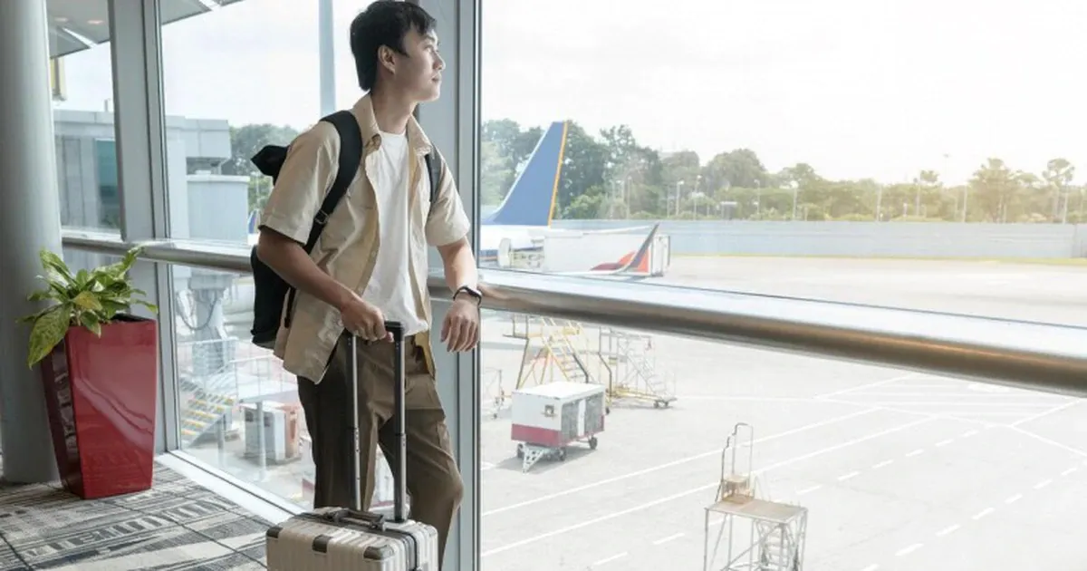 Bay máy bay đi học: Chiêu tiết kiệm tiền thuê nhà của sinh viên