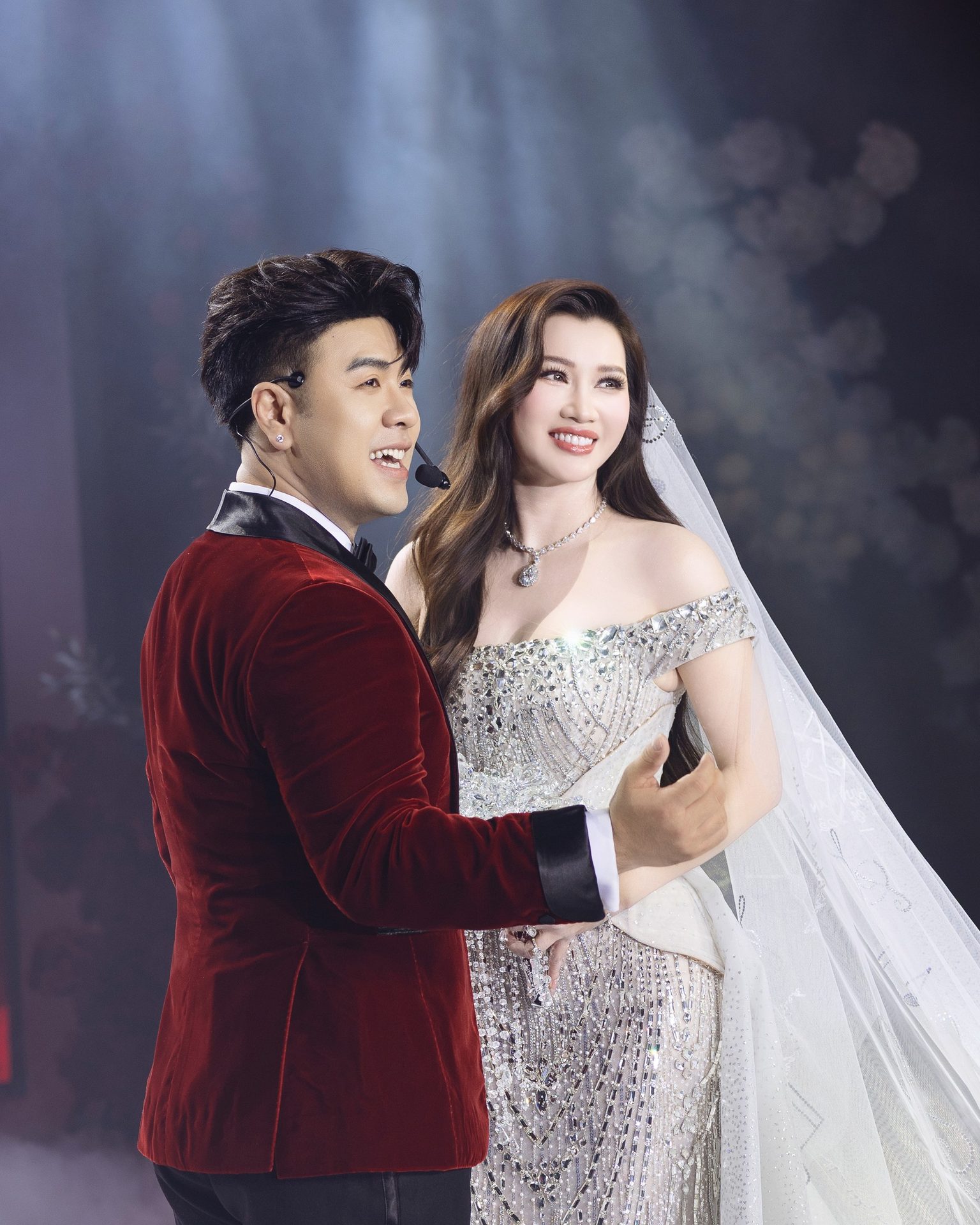 Khi Akira Phan để tình yêu gặp âm nhạc trong lễ cưới