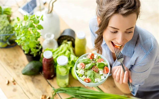 Rau tươi hay rau đông lạnh: chọn sao cho tốt cho sức khỏe?