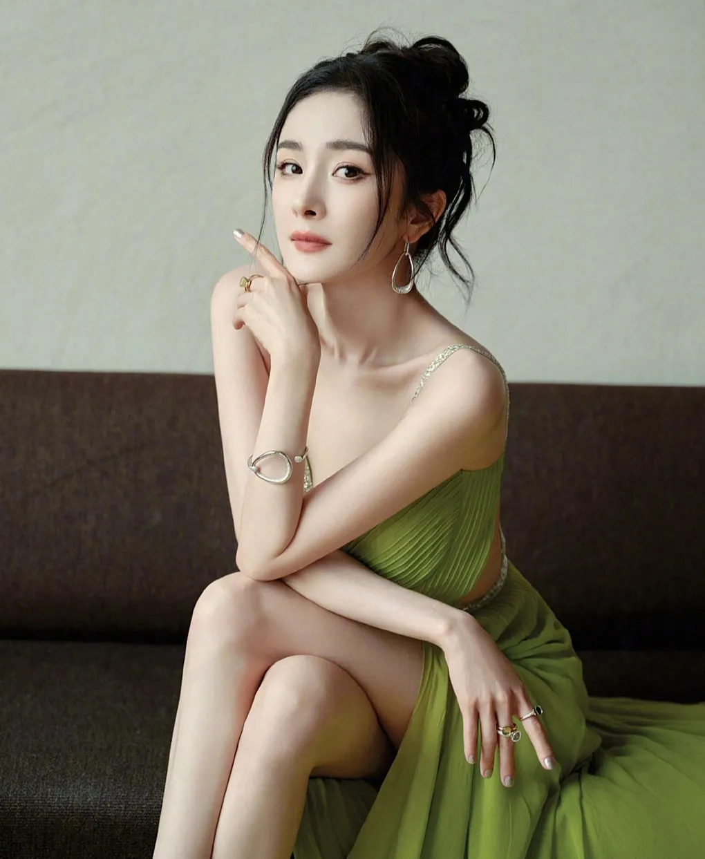 Kiểu tóc ngắn của Dương Mịch tại Milan: Hướng dẫn lột xác như sao