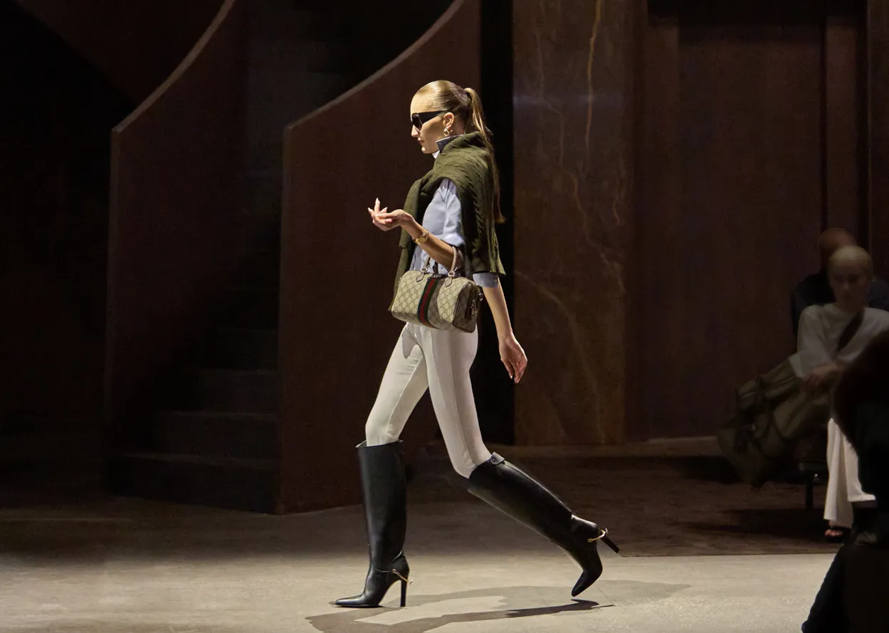 Gucci Mengubah Runway Menjadi Butik Mewah Hidup
