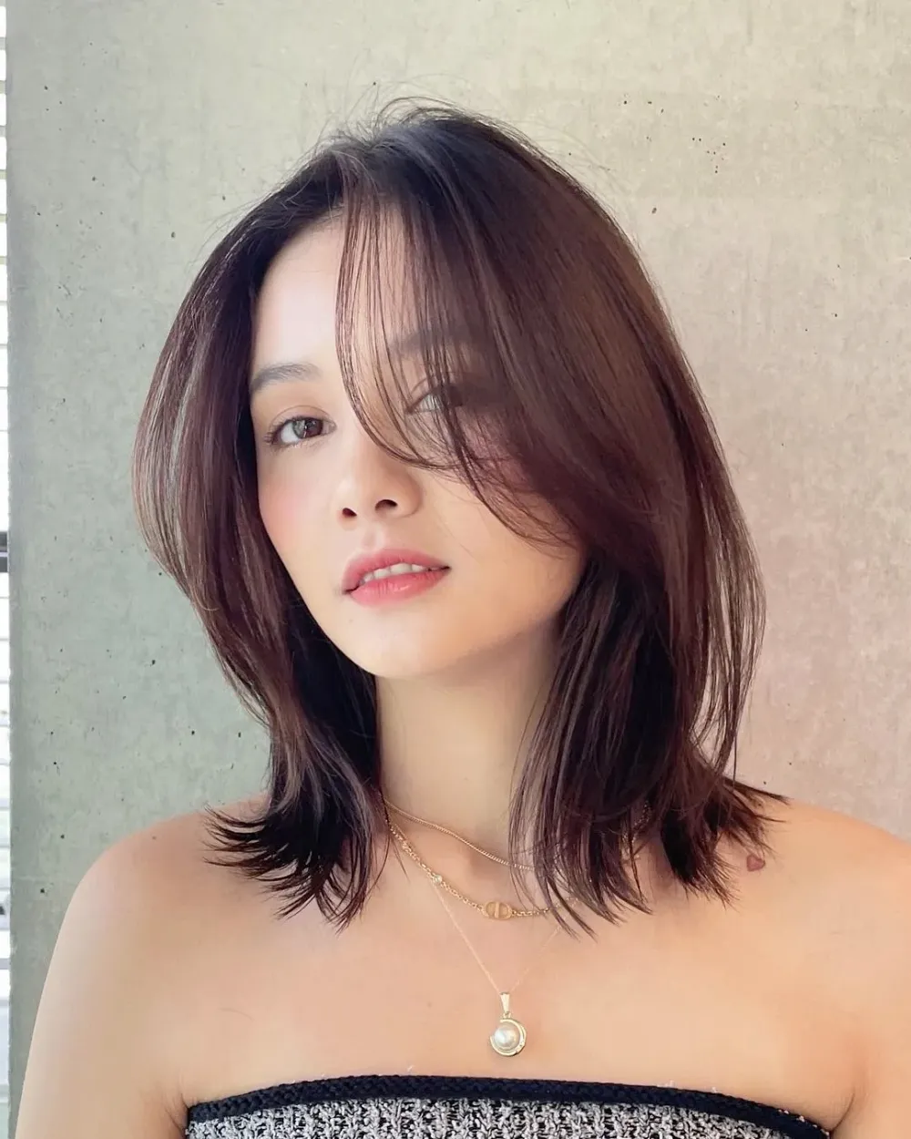 6 kiểu tóc ngắn tầng nhẹ giúp gương mặt thanh thoát