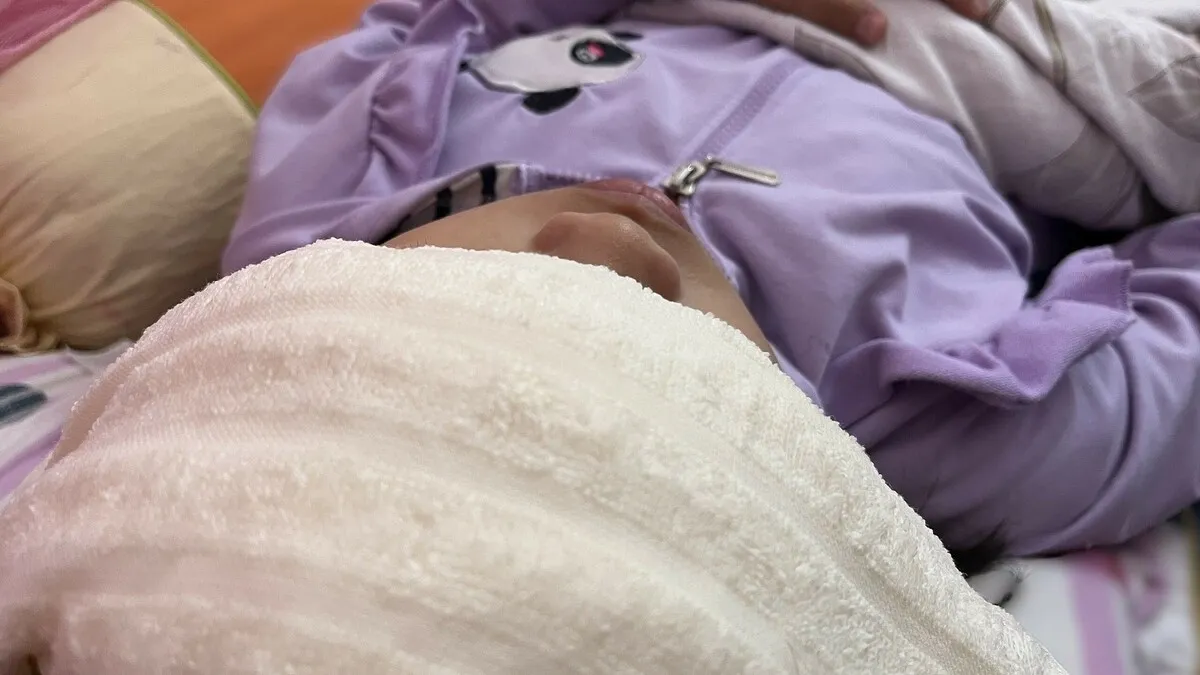 Mùa mưa khiến trẻ nhỏ dễ mắc bệnh hô hấp: Cha mẹ không được chủ quan