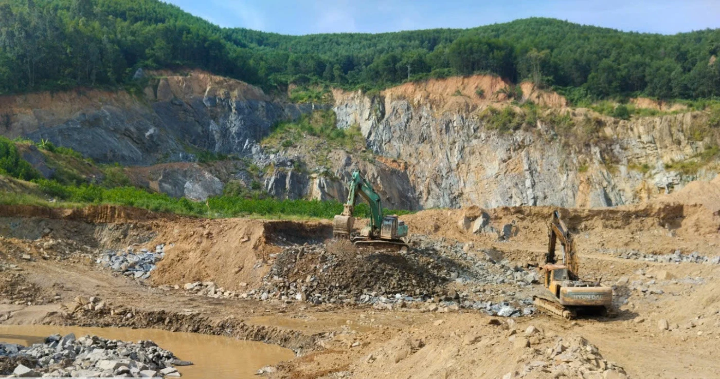 Thiếu hụt vật liệu xây dựng: Mỏ đá hết công suất, dự án đứng trước rủi ro