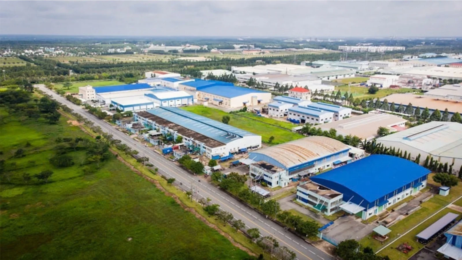 Khơi thông vốn cho khu công nghiệp Đông Nam Á