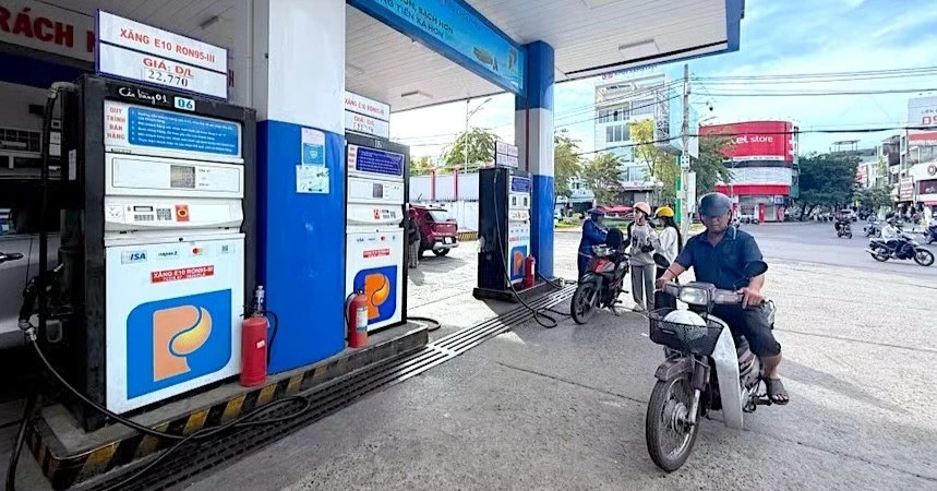 Chuyển sang xăng E10: bảo dưỡng xe thế nào để không hư động cơ?