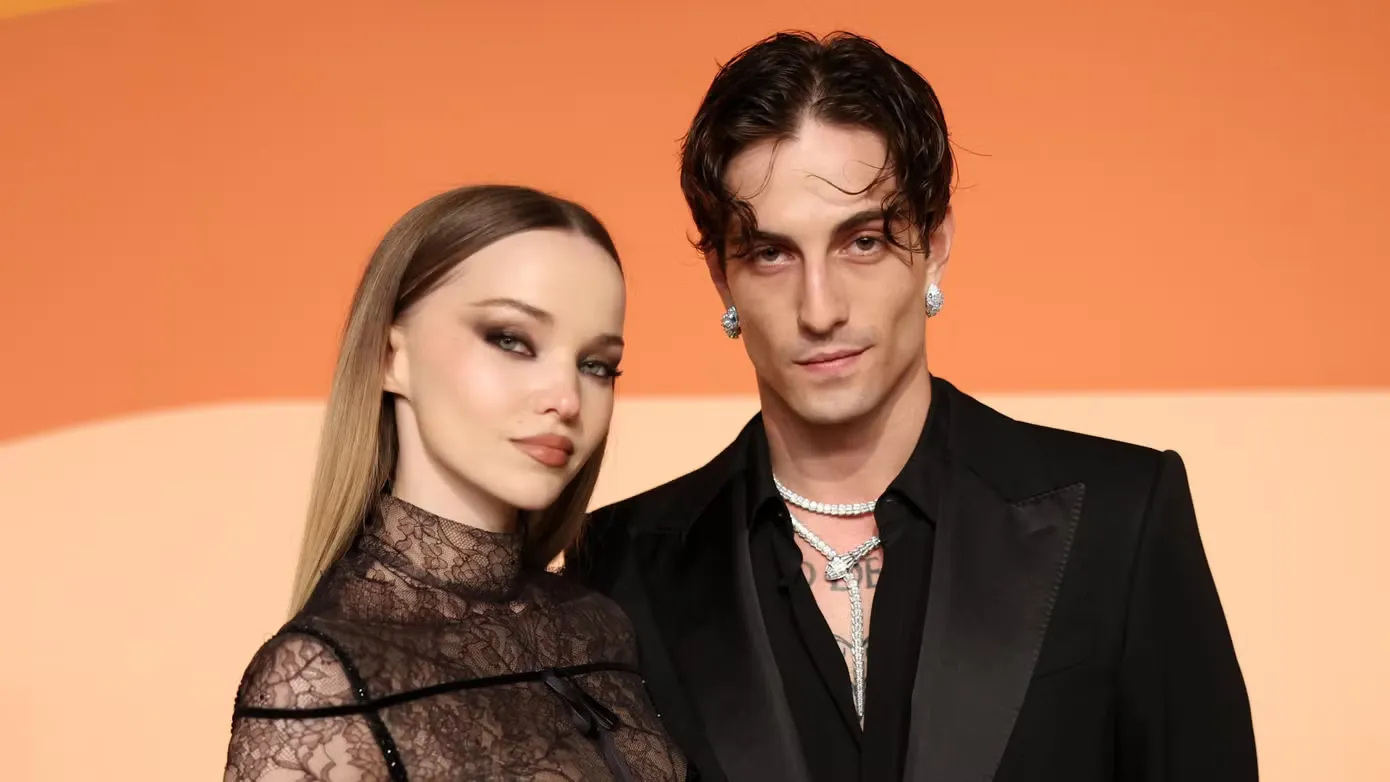Vest cưới thay váy xòe: khi Dove Cameron tái định nghĩa cô dâu