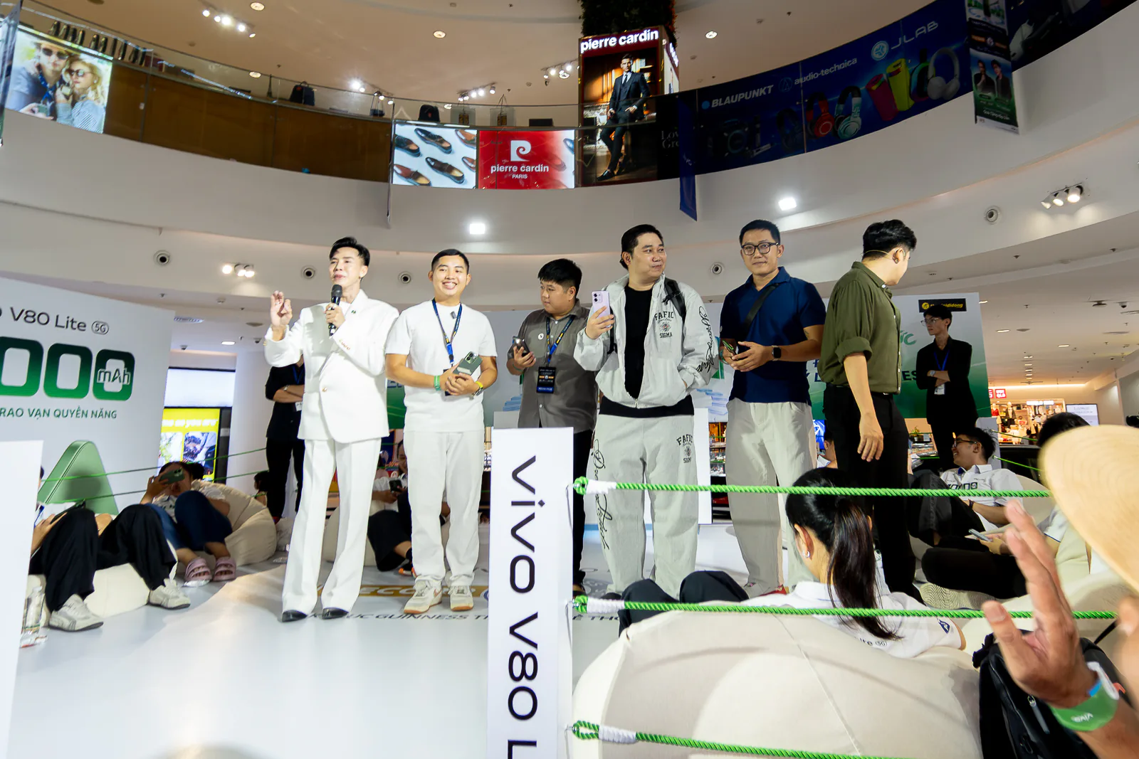 vivo V80 Lite 5G với pin Guinness: nên mua hay bỏ qua?