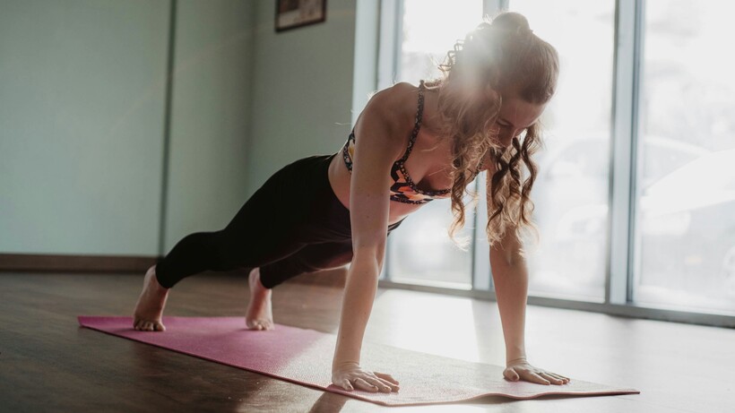 Nâng cấp động tác plank: 3 biến thể nâng cao cho cốt lõi mạnh mẽ