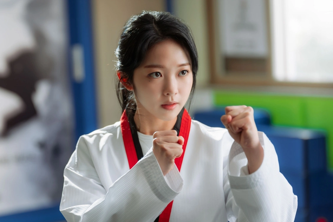 Jung Yong Hwa Và Hong Seung Hee Thắp Lên Lãng Mạn Dị Thường Trong Oh My Guard