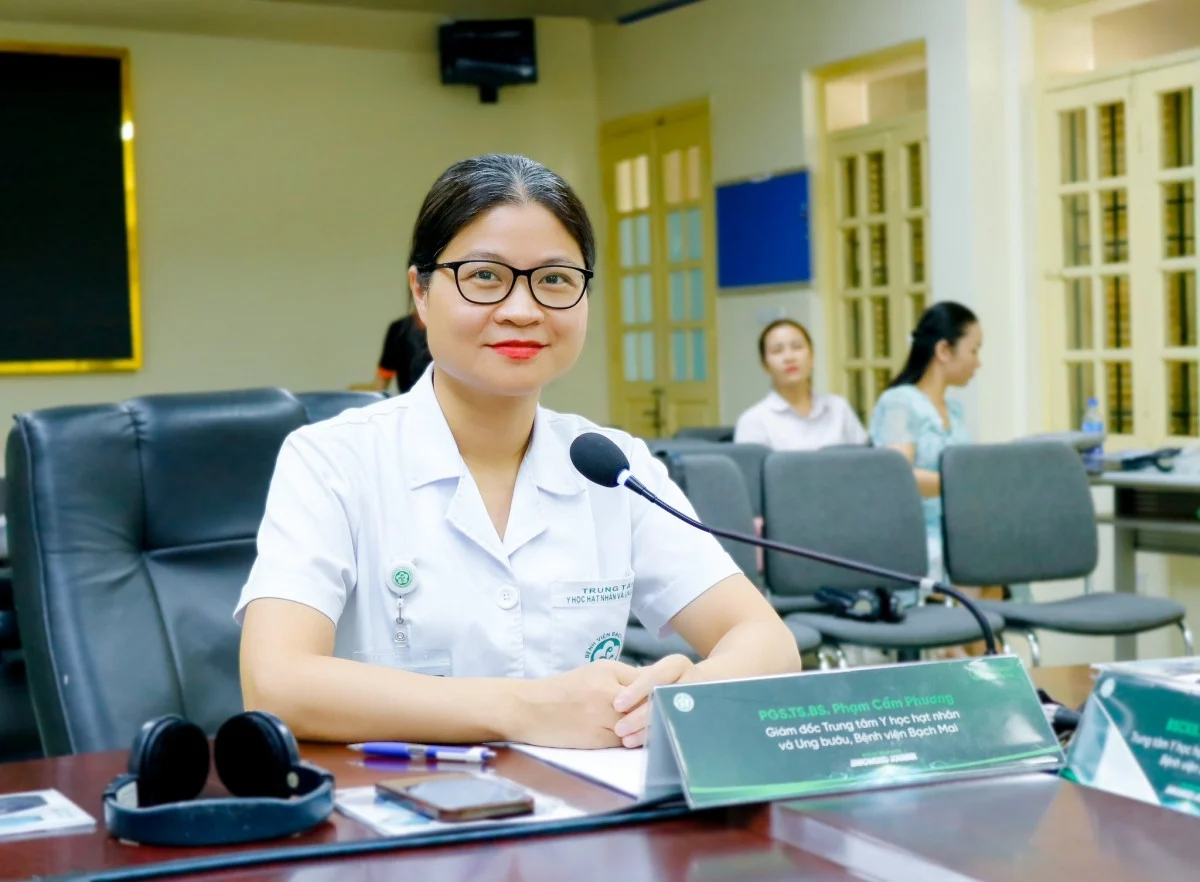 Bác sĩ ung thư Phạm Cẩm Phương và sứ mệnh đại sứ quỹ quốc tế