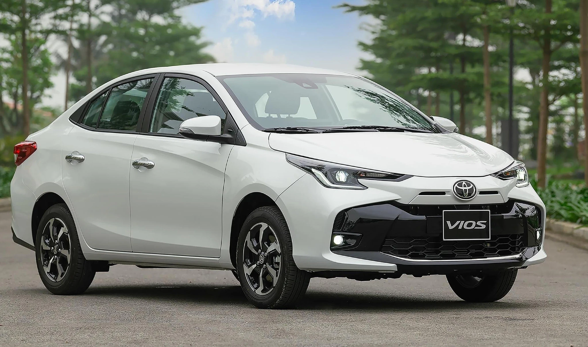 Toyota Vios giá 220 triệu: chọn đời nào để nuôi xe rẻ nhất?
