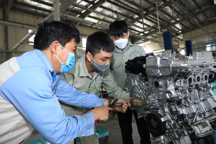 Học sinh trung học nghề phải thi những gì để tốt nghiệp?