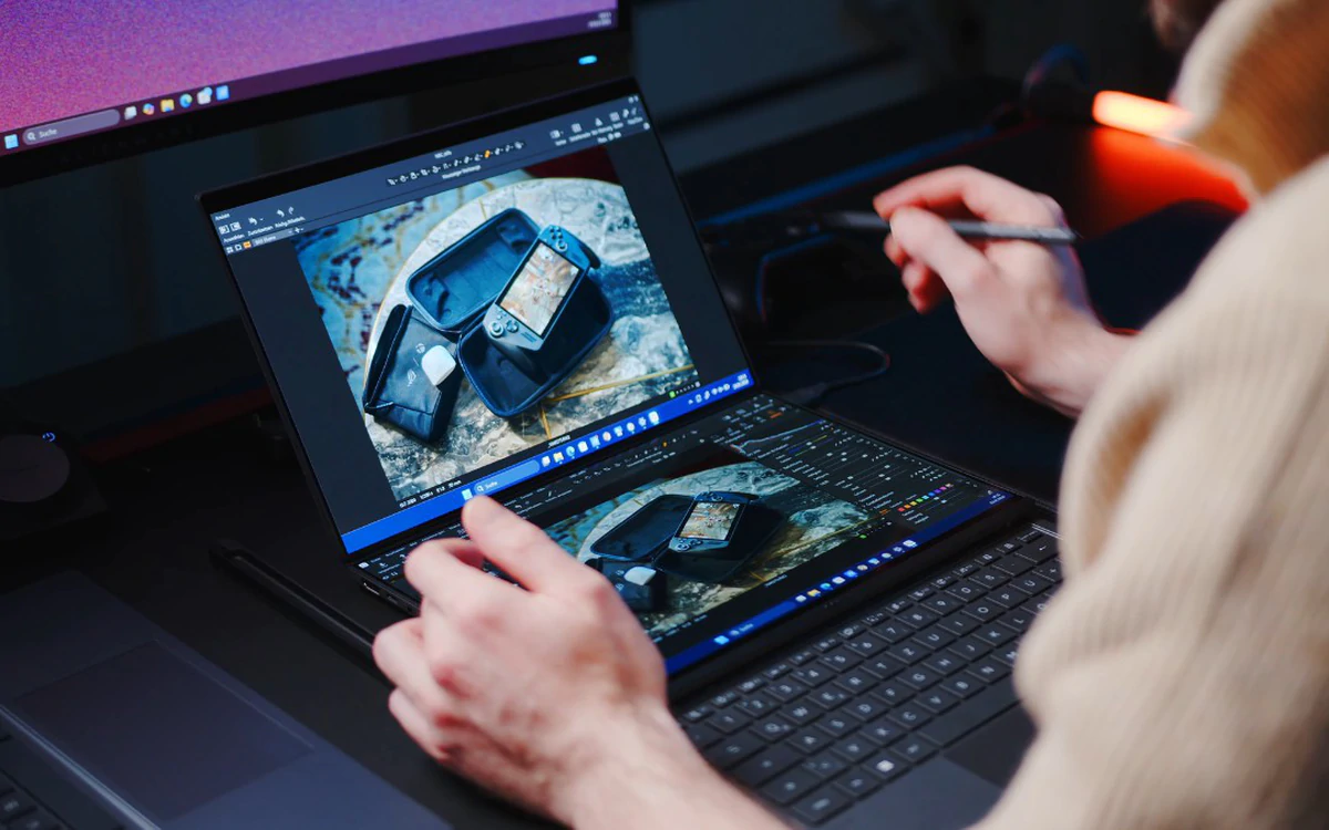 Samsung Galaxy Z Fold8 Ultra có đủ thay thế laptop?