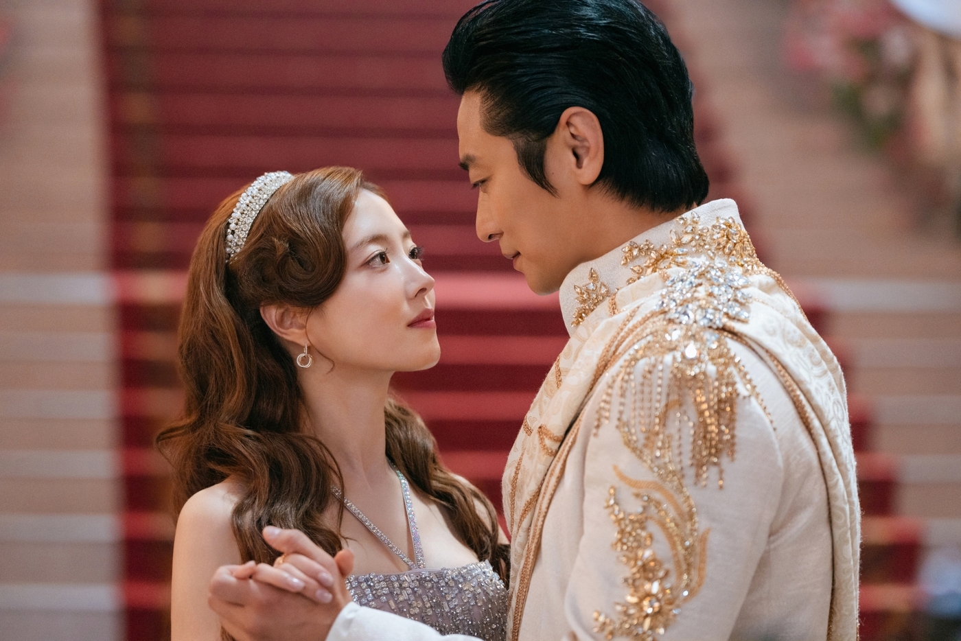 Shin Min-ah Và Ju Ji-hoon: Tia Lửa Quyền Lực Trong The Remarried Empress