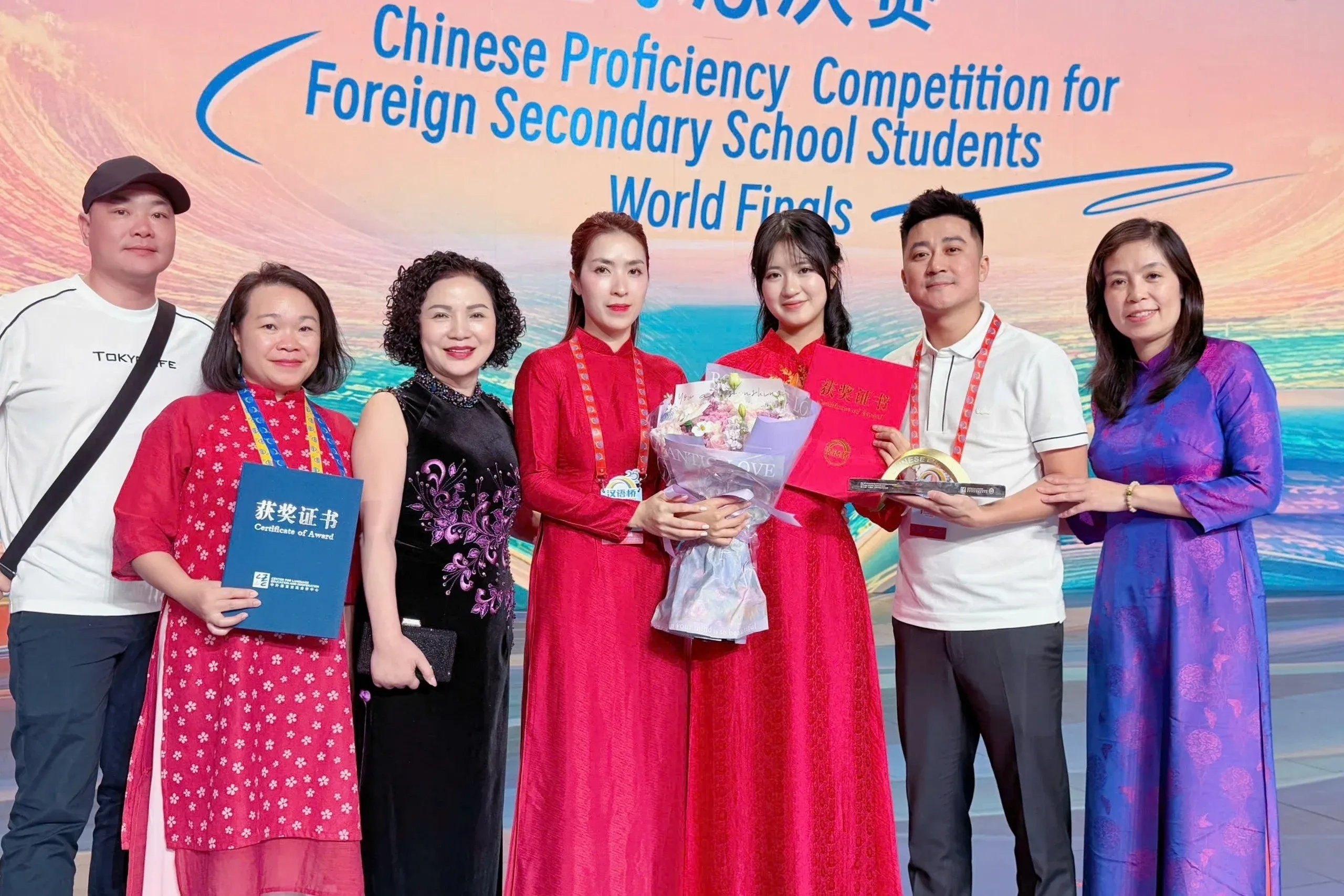 Học sinh đặc biệt giỏi tiếng Trung: Hành trình từ trường chuyên đến top 3 thế giới