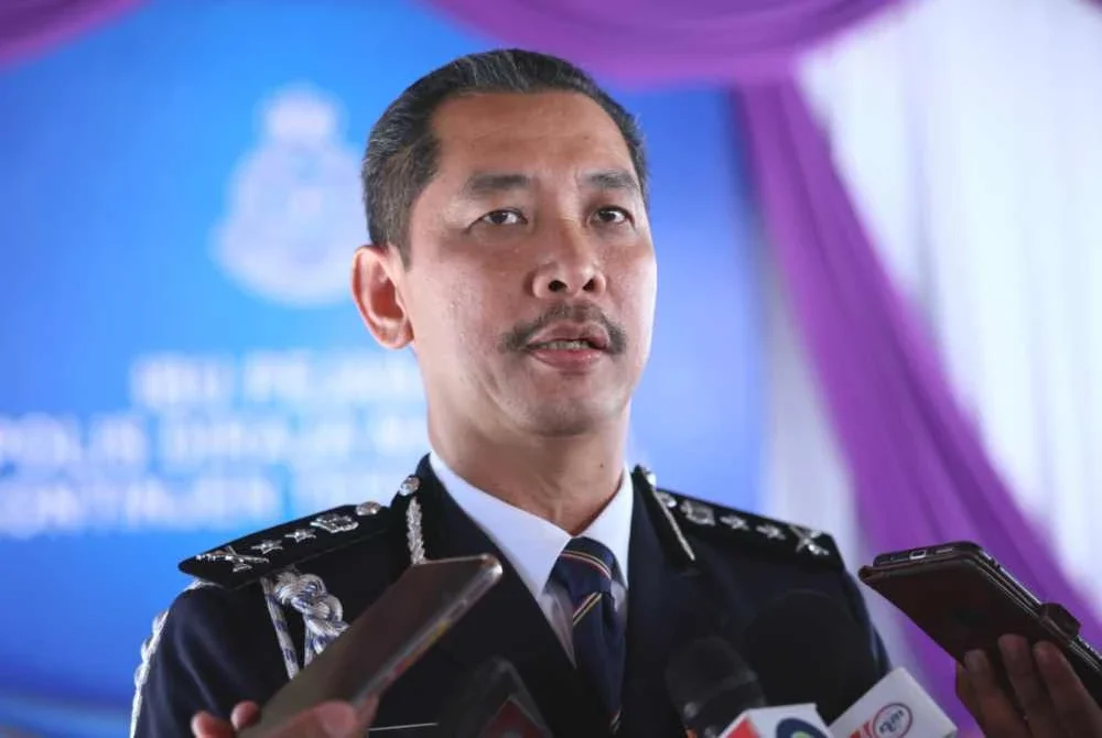 Warga Emas Rentan Penipuan: Dari Love Scam ke Pakej Umrah Palsu