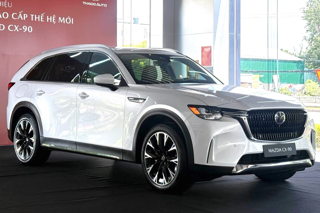 Mazda CX-90 giảm giá 81 triệu: Bản PHEV còn 2,218 tỷ đồng, có nên xuống tiền?