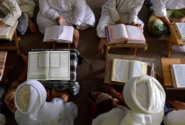 AI di Sekolah Pondok: Teknologi Wajib Diikat dengan Akhlak