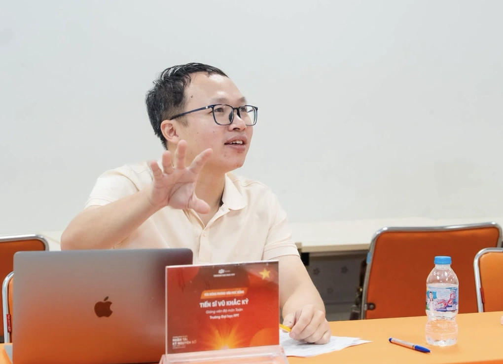Nhà toán học Việt Nam giải bài toán mật mã và thông tin