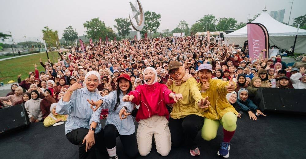 Gerakan Kebugaran Wanita: Dari Senaman Solo Ke Kekuatan Komuniti
