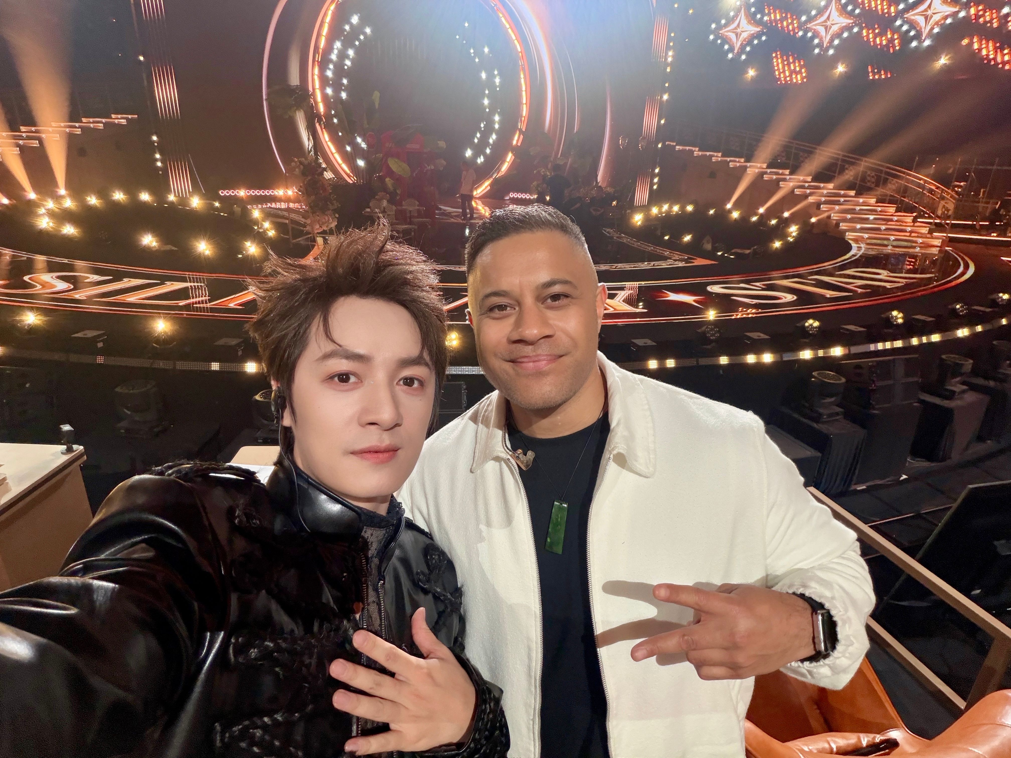 Đăng Khôi hóa rocker với mashup rock trên Silk Way Star