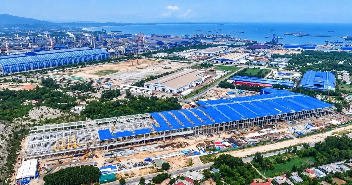 Nhà máy ray Hòa Phát Dung Quất đạt 70% tiến độ, tham vọng tái định hình chuỗi cung ứng đường sắt khu vực