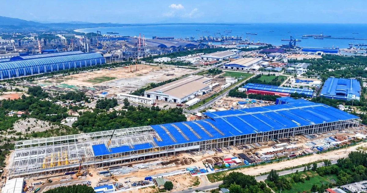 Nhà máy ray Hòa Phát Dung Quất: Bước nhảy cho đường sắt cao tốc