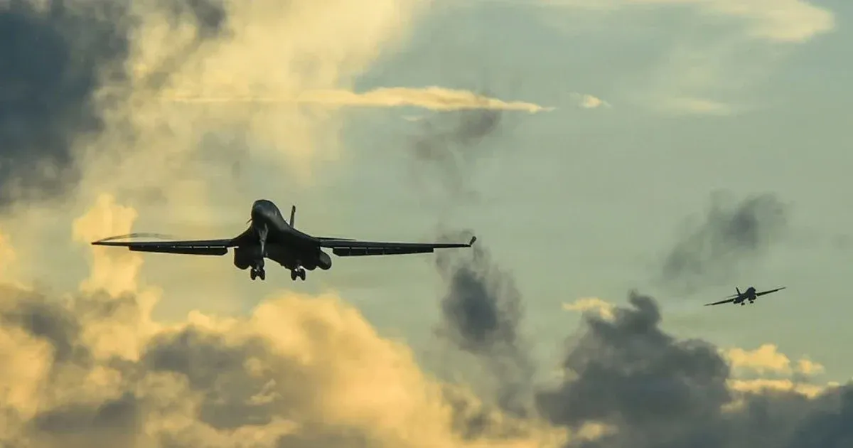 Máy bay ném bom Mỹ lão hoá và nút thắt B-21 Raider