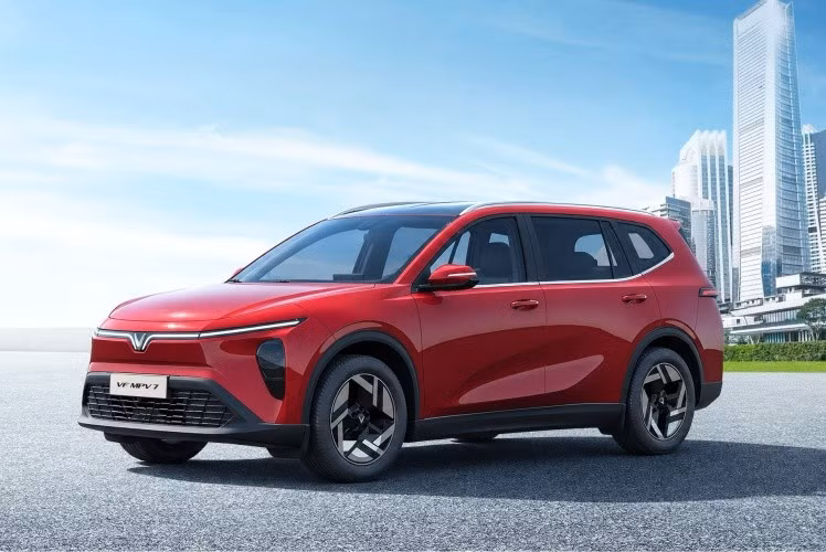 VinFast VF MPV 7: xe điện 7 chỗ cho gia đình có đáng tiền?