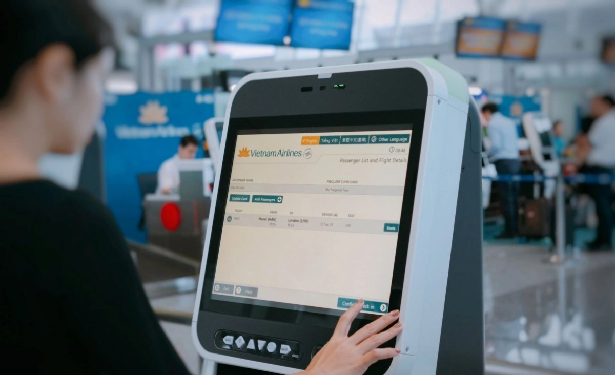 Vietnam Airlines bắt tay Visa và AWS: bước ngoặt hàng không số