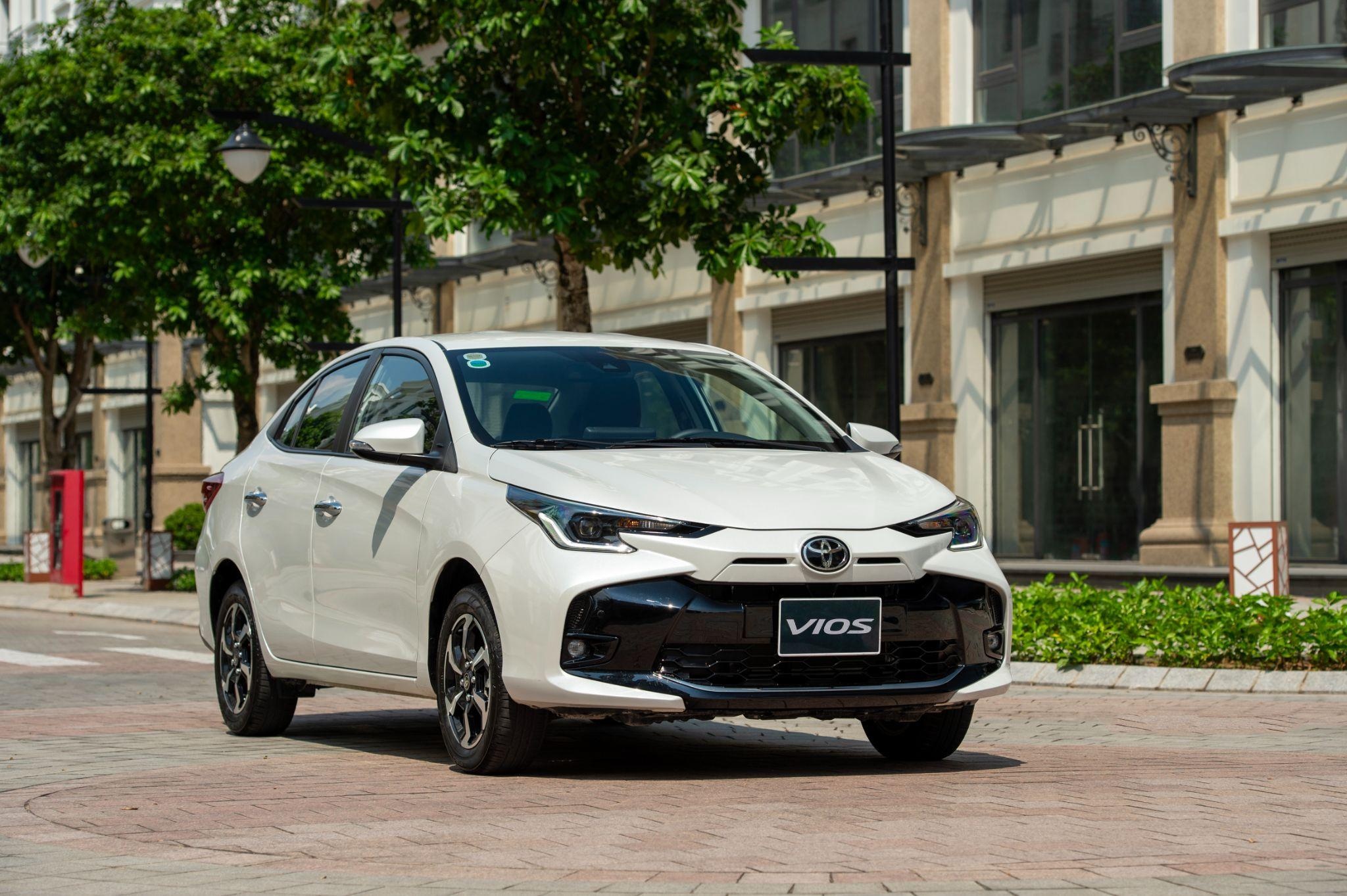 Toyota hybrid chiếm 67% thị phần: Cuộc chơi xe tiết kiệm xăng đã ngã ngũ