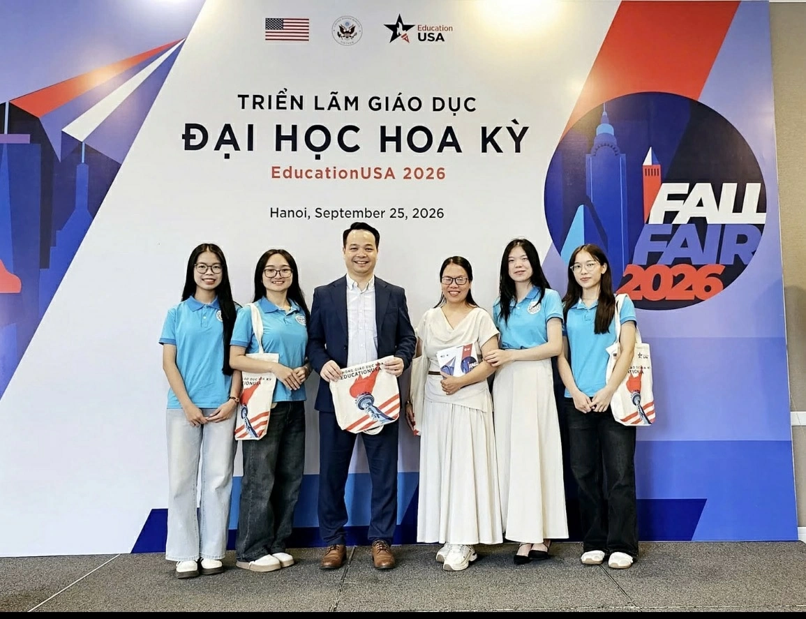 Giáo dục đại học phải dạy gì để con người giữ lợi thế trước AI