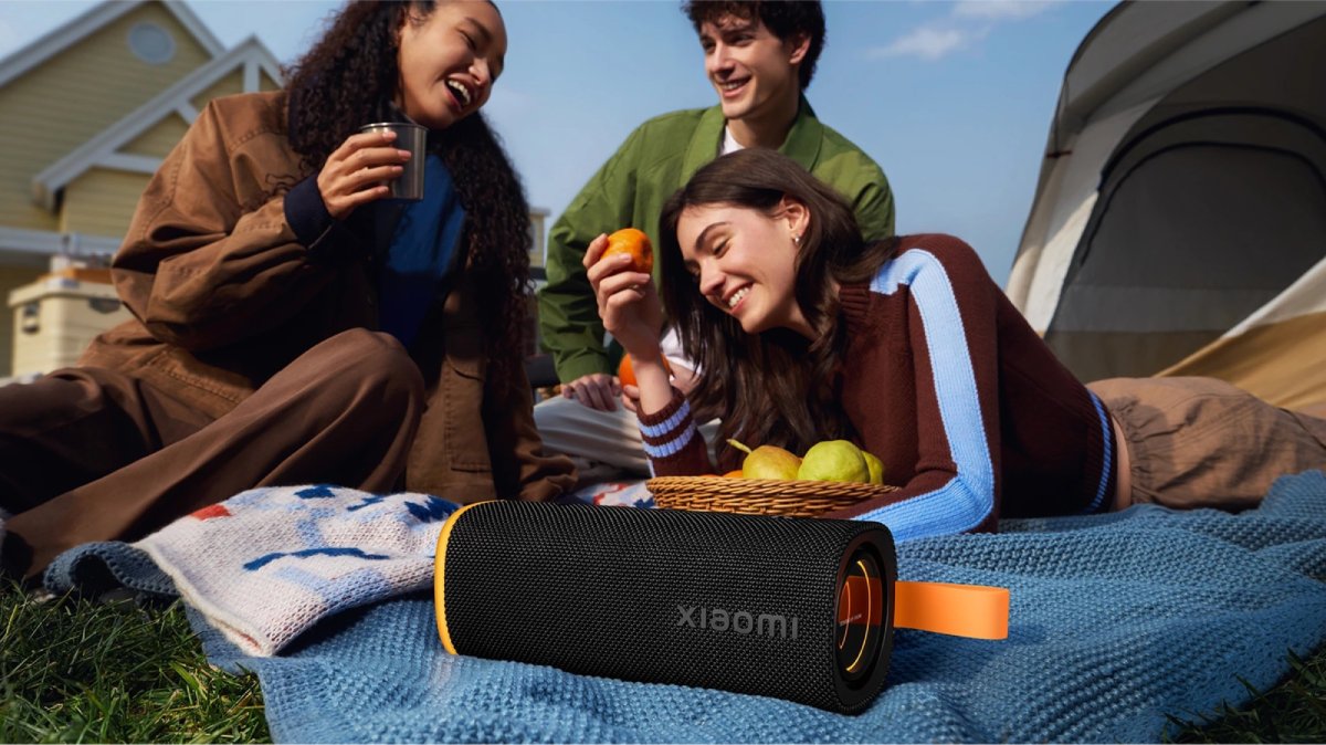 Xiaomi Sound Outdoor vs Portronics AuraTrio: đâu là loa Bluetooth chân ái cho không gian của bạn?