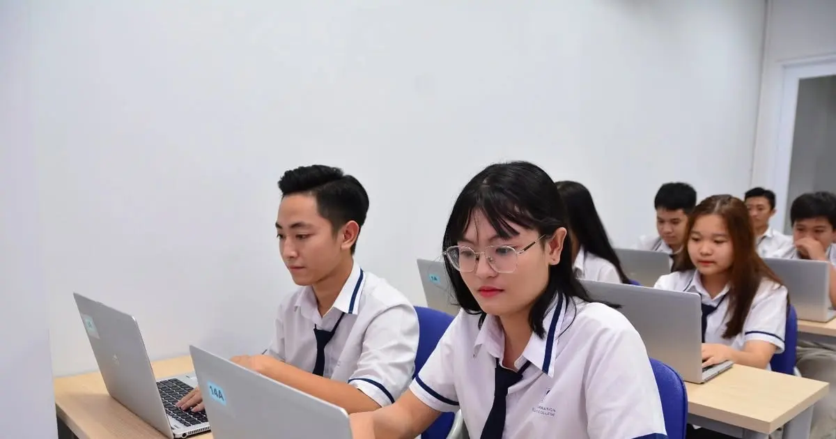 Trung học nghề mở cánh cửa vào đại học: học sinh cần biết gì?