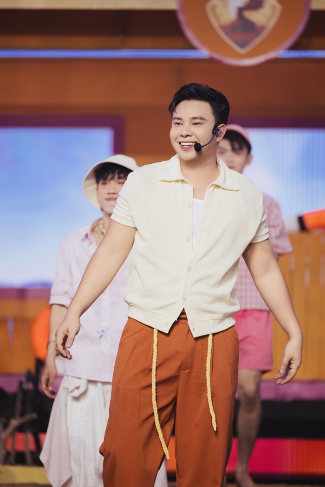 Từ nợ nần đến sân khấu: cú lội ngược dòng của Đông Hùng