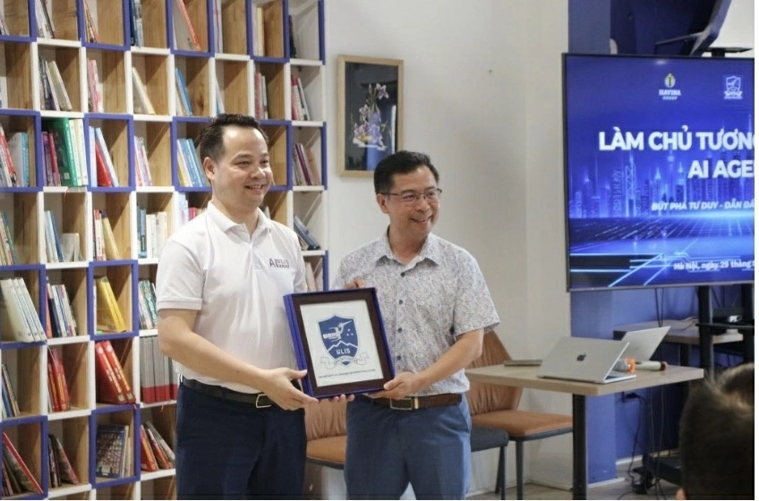 Giáo dục đại học phải dạy gì để con người giữ lợi thế trước AI