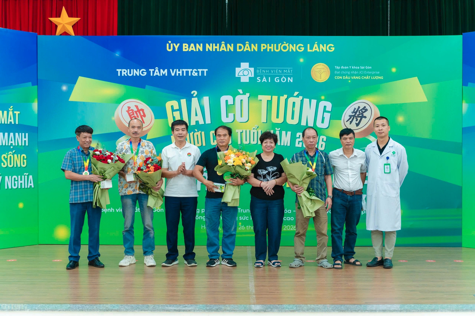 Khám mắt miễn phí cho người cao tuổi: từ sàng lọc đến khoảng trống tiếp cận chuyên khoa