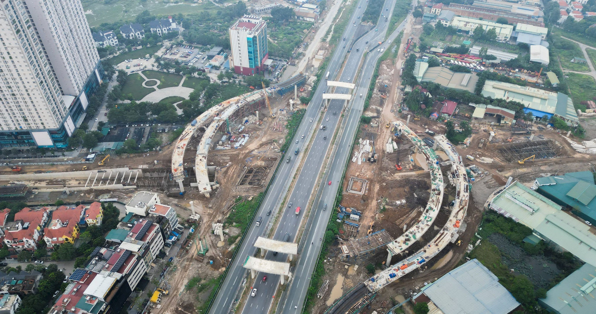 Những nút giao nghìn tỷ đang định hình lại cửa ngõ phía Tây Hà Nội