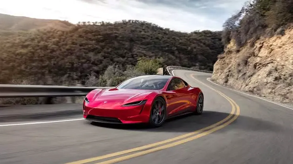 Tesla chính thức vào Việt Nam: Đối đầu VinFast hay cuộc chơi phân khúc cao cấp?