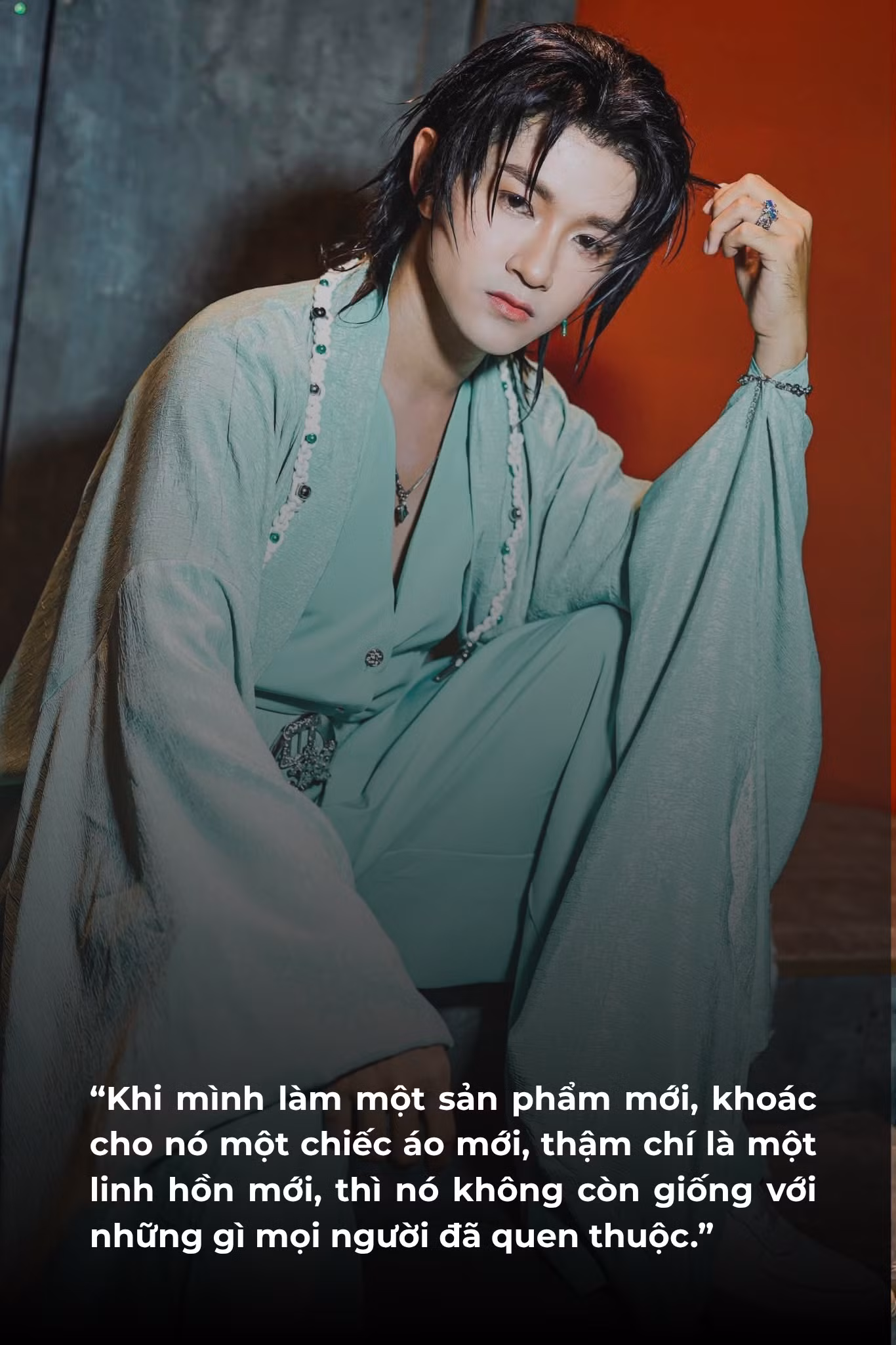 Từ nhạc sĩ nền tảng đến ca sĩ muộn màng bước ra ánh sáng